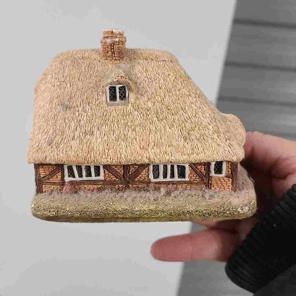 Lilliput Lane vintage Honeysuckle Cottage - Picture 10 of 10